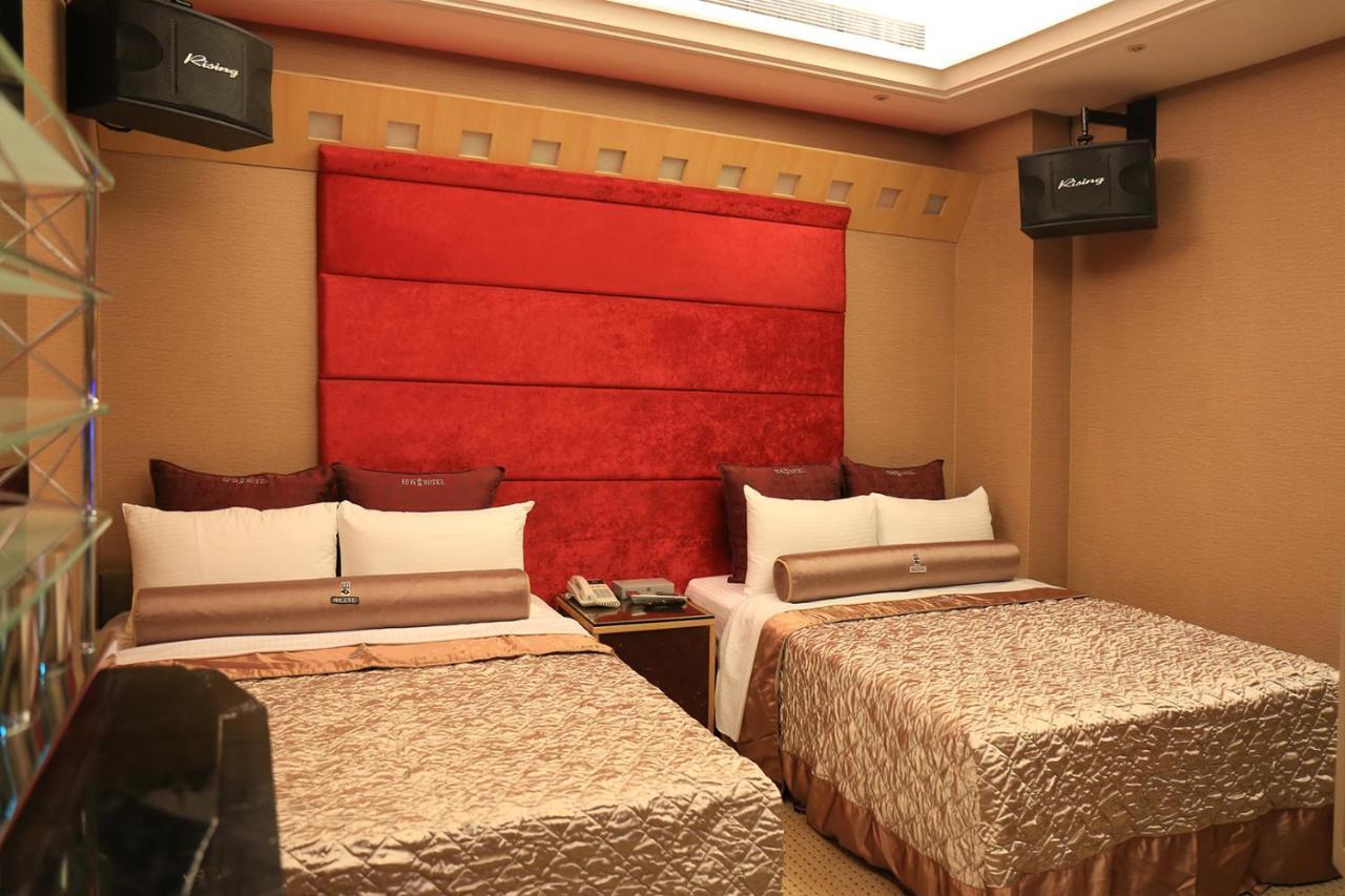 In-Stone Motel Taipeh Exterior foto